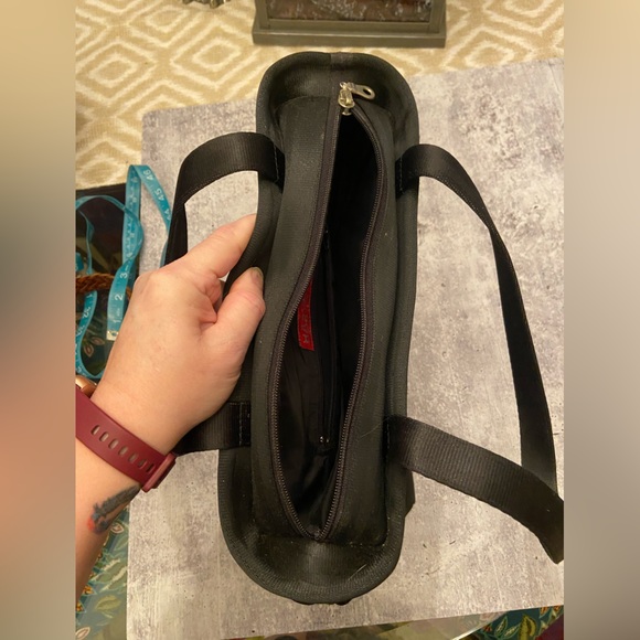 Vintage Original Harvey’s Black Seatbelt Zip Top Tote With Feet - Picture 6 of 11